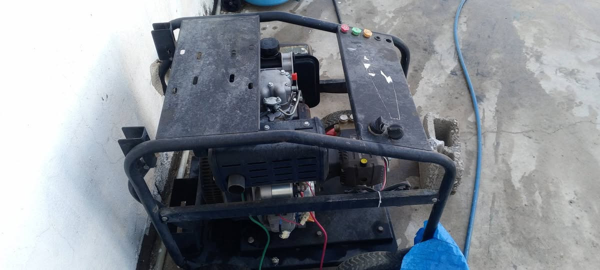 مۆلیدەی غەسل  گاز
سوسلف و هەندڵ 
خۆی 650دۆلاریپێدراوە 
بەکەمتر دەیفرۆشم 
تەنها باتری نووقسانە بەشەرتی بێ عەیبی مشتەریت نامە بنێرە


**إذا كنت صاحب هذا الإعلان وتريد حذفه لأي سبب، رجاءا أرسل رسالة إلى الدعم الفني**