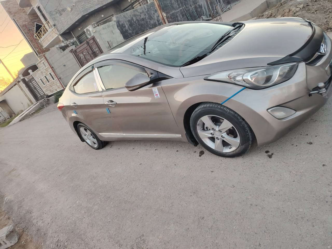 النترا 2011 رقم ديالى سنويه لغايه 28 شرط التحويل محرك 2000 دوش مكينه وكير كفاله صدر امامي خلفي جديد تخم تاير تبريد تدفئه كله شغال سياره جاهزه وكبل للشارع بدون اي نقص جديده بمعنه الكلام واحله من الصور بهواي مال جناي وعله ايد وحده ما متعوبه بيها مكانات بصيطه صبغ اثر شخوط بدون تبديل بدون دواخل السعر 87$ وبيها مجال للطيبين عنوان سياره ديالى بعقوبه ***********
