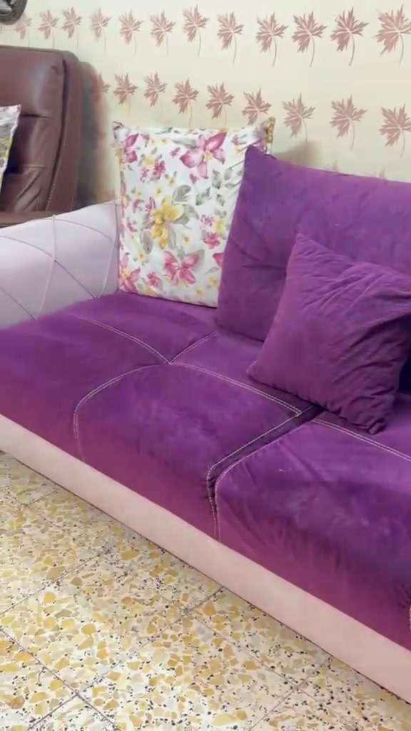 طخم قنفات خشب زان 7 مقعد للبيع تركي سعر 600 الف وبي مجال للاستفسار *********** عنواني شارع فلسطين
