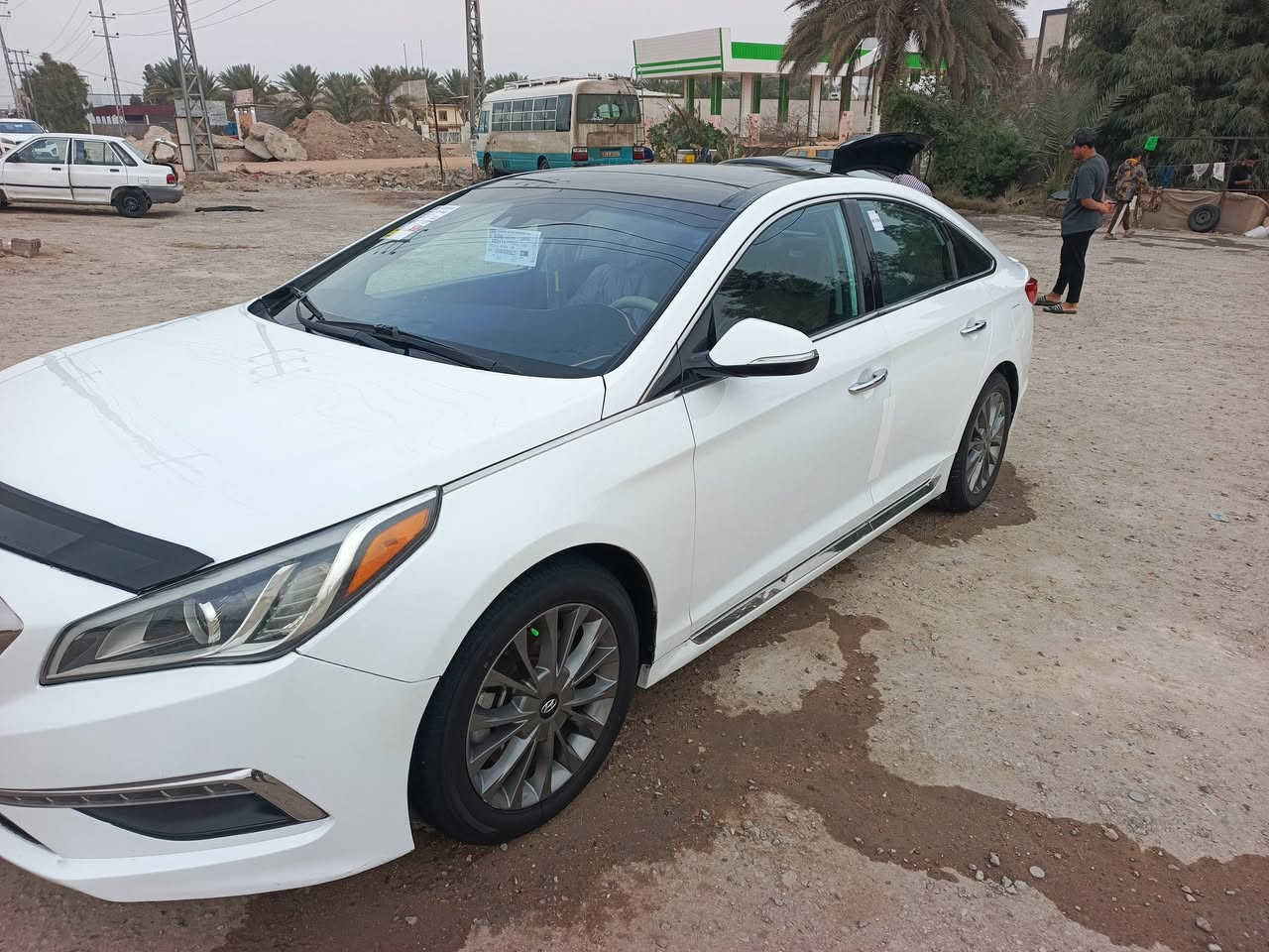 السلام عليكم للبيع سوناتا 2015 وارد امريكي سياره حادثه چاملغ وخشم البنيد السياره فول  واحد عل واحد مكينه 2400 رقم بابل رقم الهاتف *********** مكانه كربلاء المقدسة
