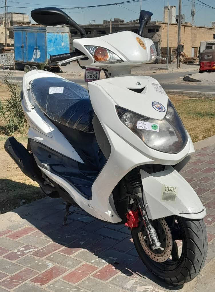 السلام عليكم دراجة للبيع سكنس فحل رمبه بلاديه كلة شغال سلف هندر كهربائيات اشاير لايت كلة شغال تخم تايرات جدد دهن جديد جيب فيتر وفحص عنوان بغداد مدينة الصدر مقابل مطعم ليمونه للإستفار ) ***********
