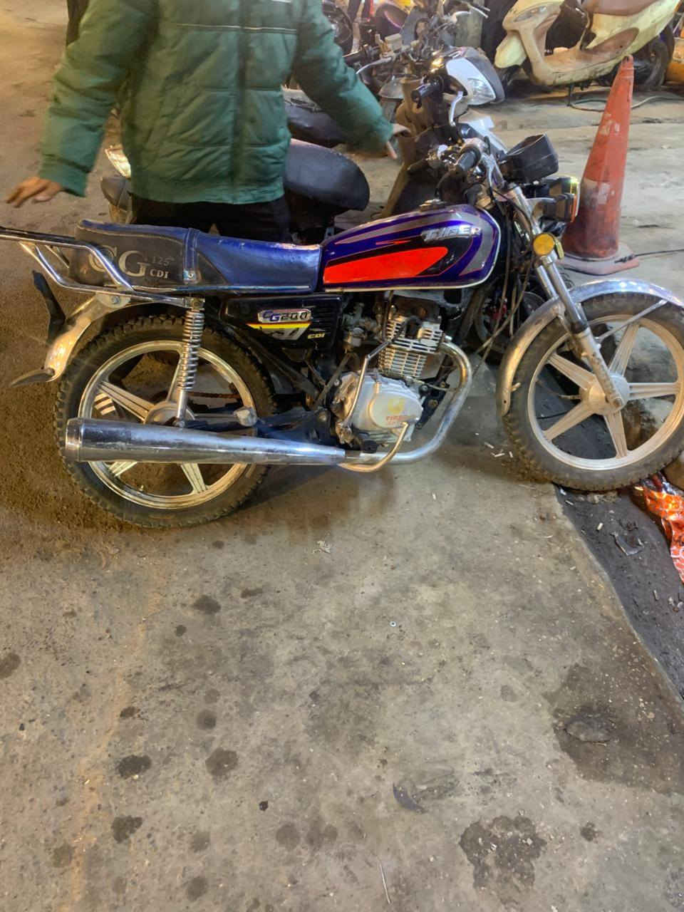 سلام عليكم عندي دراجه يراني اربعه كير لدراجه مكينه ناعمه هندر واحد بكل وكت لدراجه نضيفه بس يرادلهه غسل هاملهه بكاني اعضميه سعر 400وبيهه مجال رقمي ***********
