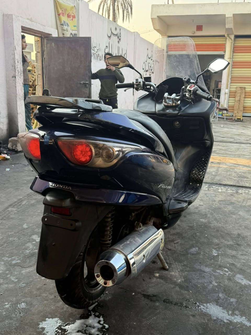 سلام عليكم للبيع فورزه 9
عميه وين ما يعجبك طلع بيه تراي 
سعره كلش حلو بيه خير من الله موصفات 
اتصل وفهمك سعر 550 الف 
رقم ***********
