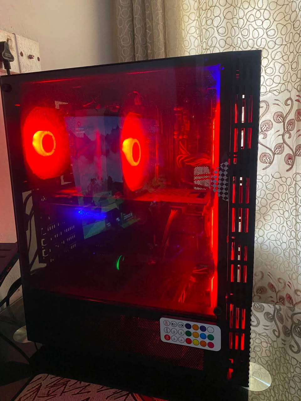 تجميعة العاب تشغل اداء قوي بكل الالعاب 
مواصفات 

حاسبتي 
gtx 1070 8 g
I5 9400f
ram 16 ddr4 2400
ssd 230g
ssd 512
m.2 1tb
mb b365 msi pro
psu 600w
case 4 fan argb hub 
cooler gas deepcool

واتساب : *********** بغداد, العراق
