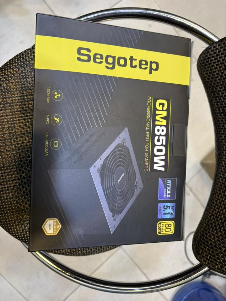 السلام  عليكم تجميعة استخدام 6 ايام فقط
مواصفات الكيس 
Rtx 5070 Asus prime ضمان 3 سنوات
Ryzen 7 7800X3D
Ram T.force DDR5 6000 CL30
SSD Lexar 2TB 3500 
Motherboard b650-A Wifi 
Power Supply Segotep 850W GOLD
Cpu cooler Thermalright MJOLNIR VISION LCD
Case dark flash DY470

الكيس جديد حرفيًا وبي ضمان هم 

وياها UPS online GeTx 1kva 3 battery 
جديد حيل

وشاشة 
Msi 275QF 
27
2k
180hz
0.5ms 
Ips

كيبورد ريدراكونELF 75%
وماوس ريدراكون ايضًا وماوس باد وكلشي جديد حرفيًا 

للأستفسار 
***********
او راسلوني وتدللون
