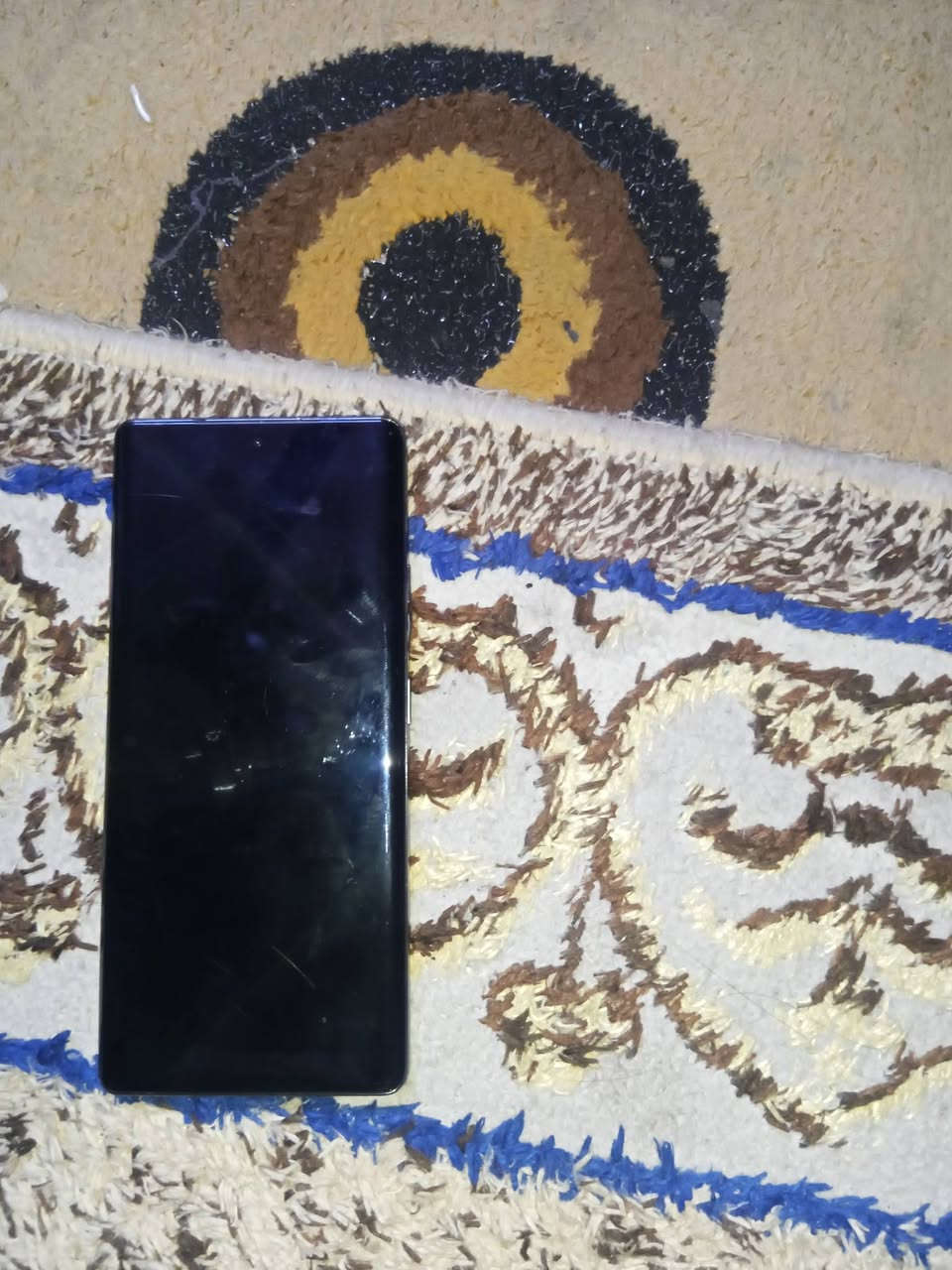 سلام عليكم تكنو كامون 40برو ذاكره 256 بس شاحنه وياه السعر 225 مكاني بغداد حي اور ***********
واتساب ***********
