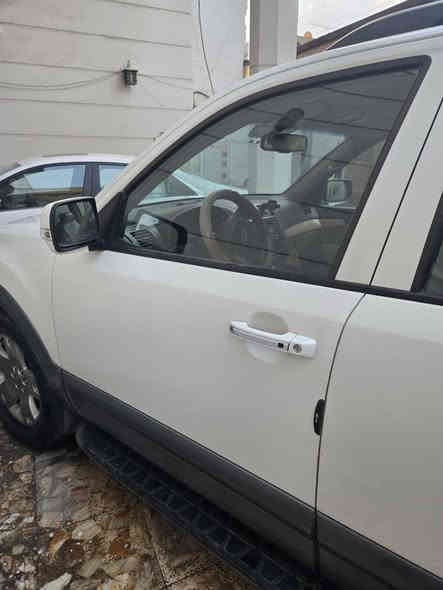 فول مواصفات 1/1 اعلى فئة بالموهافي

مهافي 2011
المواصفات : 
١- محرك ٦ سلندر 3.8 

٢- تشغيل بصمة (متوفرة بصمتين مال الشركة) 
فول تحكم ستيرن
3 لايت زينون بلادي 
زراگات على اللايتات الامامية 
٥- كشنات امامية كهرباء + ذاكرة تخزين 

٦- تبريد وتدفئة كشنات 

٧- كشنات جلد  

٨- + حساسات خلفية + كاميرا 

٩- فتحة سقف سلايت روف 

١٠- مري جانبية شفط + قلابة عند الرجوع للخلف 

١١- مراية وسطية تعتيم اوتو +شاشة الكامرة الخلفية

١٢- ثلاجة بالتجوة الجانبية

١٣- جنطة شفط 

١٤- انارة داخلية بالابواب 

١٥- فور ويل دفع رباعي

١٦- بصمة 

١٧- تبريد ثلج 

صارلها عندي 11 سنة و السيارةماشيه 116 الف

السعر  140 
للاتصال *********** 
مكان السيارة
بغداد الزعفرانية
