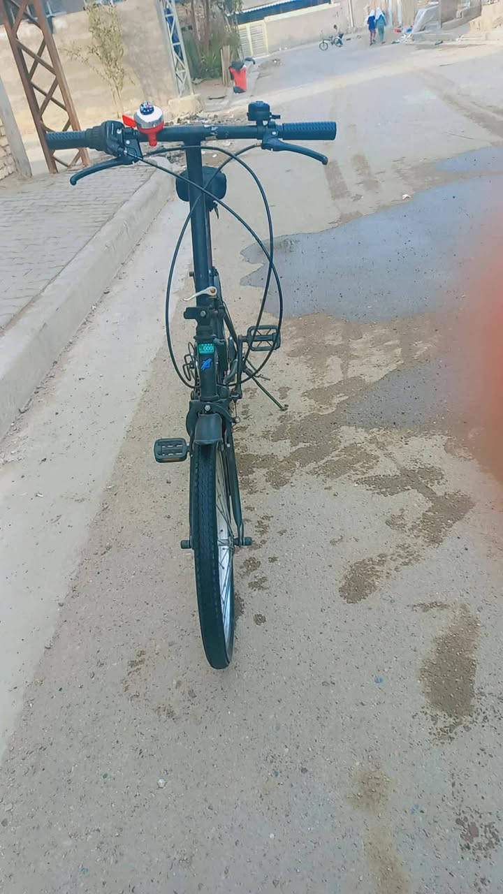 السلام عليكم بايسكل للبيع السعر 80 الرقم***********
