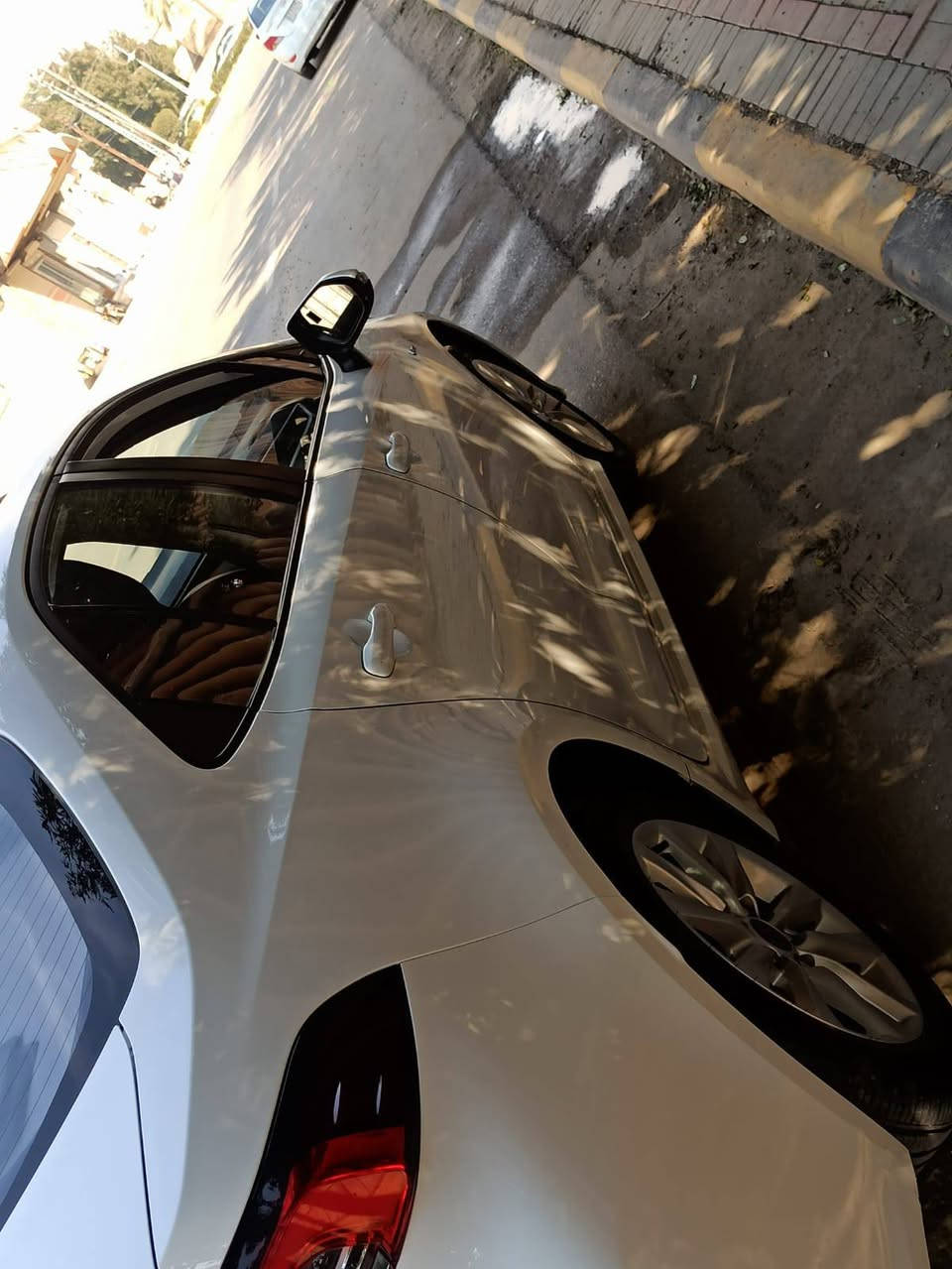 السلام عليكم
تويوتا كورلا 2024 شكل الخليجي 

داخل جلد 

ماشيه 31 الف كيلو
مكفوله من الصبغ 

رقم بغداد بأسمي تحويل مباشر

السعر 155 وبيها مجال بسيط 

للاتصال ***********

مكان السياره كربلاء  المعملچي
