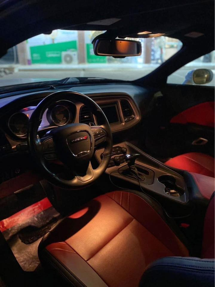 𝑫𝒐𝒅𝒈𝒆 𝑪𝒉𝒂𝒍𝒍𝒆𝒏𝒈𝒆𝒓 • 𝑳𝒂𝒔𝒕 𝑪𝒂𝒍𝒍 • 2023🔥
نوع السيارة: [ دودج جالنجر R/T النداء الاخير ] 🤍
الموديل: [ 2023 - الاصدار الاخير ] 
المحرك: [ V8 - 5700 ]
الگير: [ أوتوماتيك ]
الممشى: [ 27 الف ميل ]
الحالة: [ بيها قطع صبغ ابيع حزام ]
لون السيارة : [ ابيض ]
رقم السيارة : [ اربيل - تحويل مباشر  ]

[ الـــــمـــواصــفـــــات ]

‎- بصمة تشغيل 
‎- شاشة كبيرة
‎- كار بلي 
‎- كاميرا خلفية 
‎- سستم سماعات ( البـاين ) 
‎-  [ داخل احمر ] مقاعد جلد
‎- مقاعد كهربائية 

للتواصل واتس اب او اتصال : [ *********** ]

السعر : 176$ و بيها مجال
