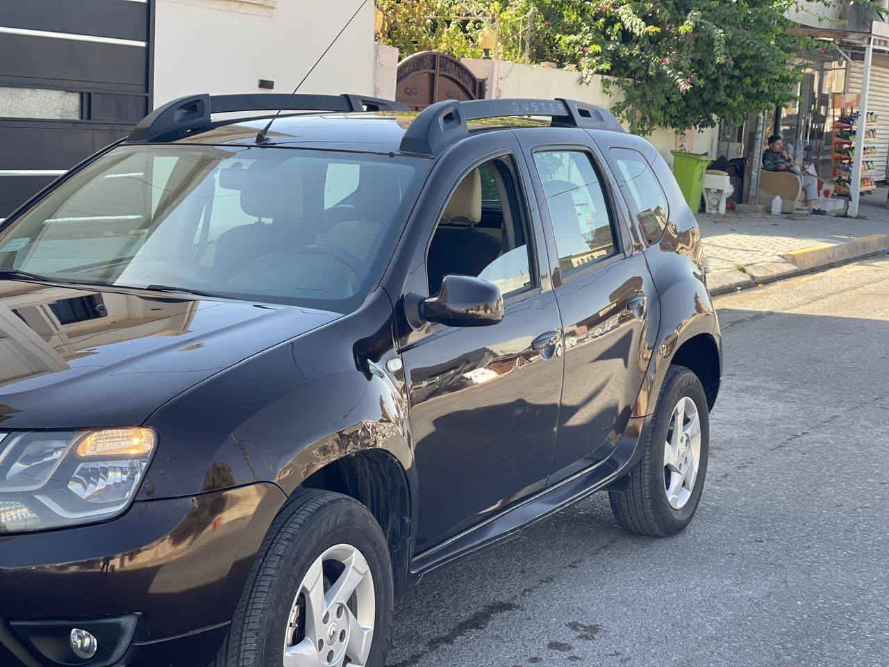 سيارة رينو دايستار
موديل 2018
السيارة كلين بدون صبغ وحادث
محرك 20 المرغوب
السيارة شركة العامة بس هسة حرة يعني كبل رقم
اي استفسار اتصال ***********
