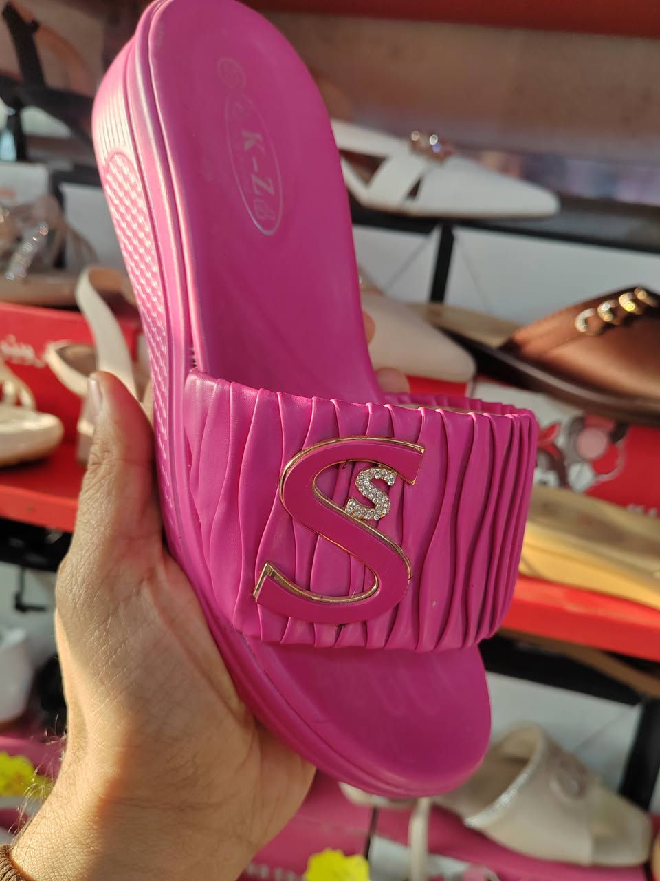 شحاطة نسائي طبي.     السعر.   ٧٠٠٠

قياس أسفل الصورة فقط
محل السلطانة.  التحرير.   الفلكه الأخيرة
مجاور معرض كرم لمنزلية و المفروشات
مقابل مجمع ديمة


**إذا كنت صاحب هذا الإعلان وتريد حذفه لأي سبب، رجاءا أرسل رسالة إلى الدعم الفني**