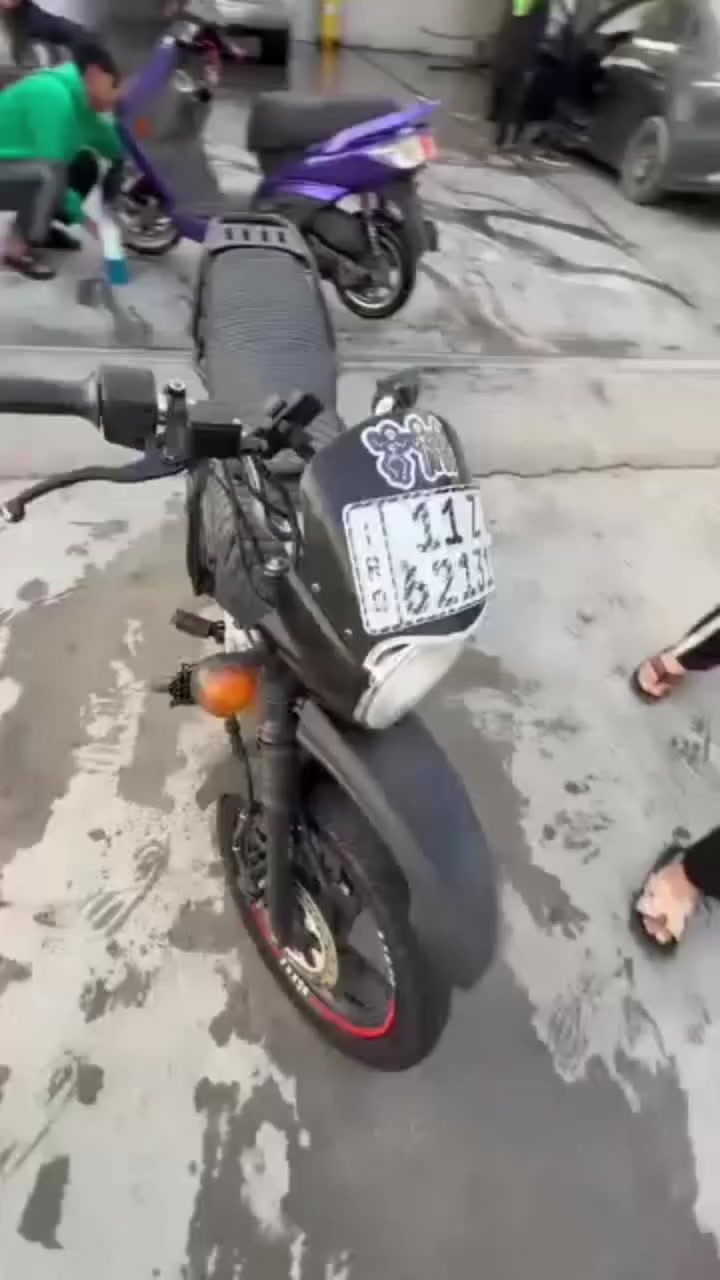 سلام عليكم دراجه بوكسر للبيع موديل 2023
رقم وسنويه بسمي مامتواجد عل فيس
***********
