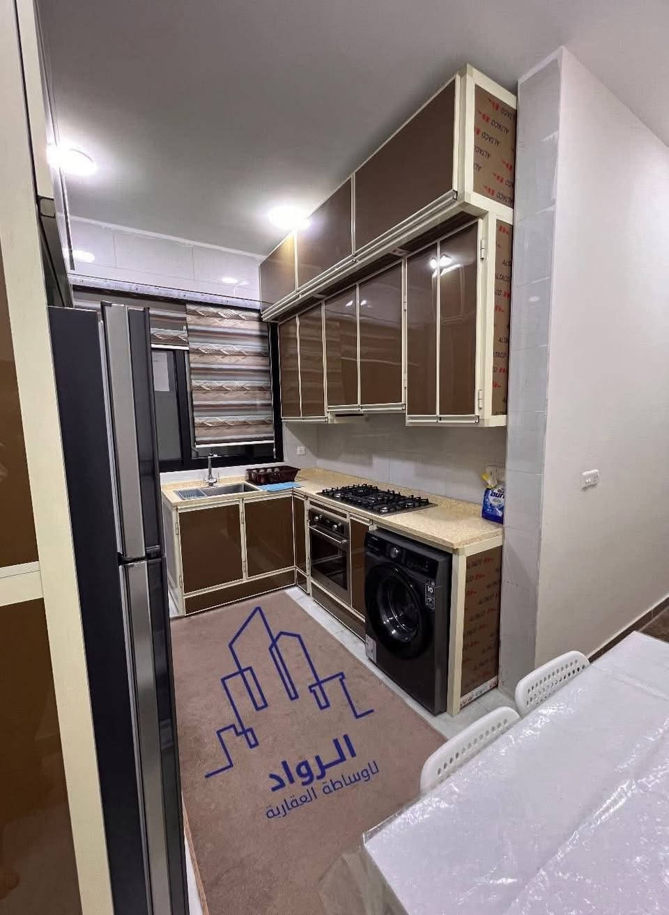 للإيجار في السيدية
طابق ارضي مؤثث بالكامل مساحة 120 متر زيرو

يحتوي على ثلاث غرف نوم وصالة ومطبخ وخدمات

الايجار مليون وربع 

للاستفسار ***********
