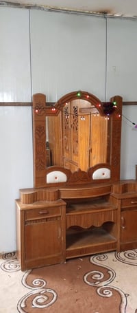 غرفة للبيع • مو صاحب • مكلف بالنشر