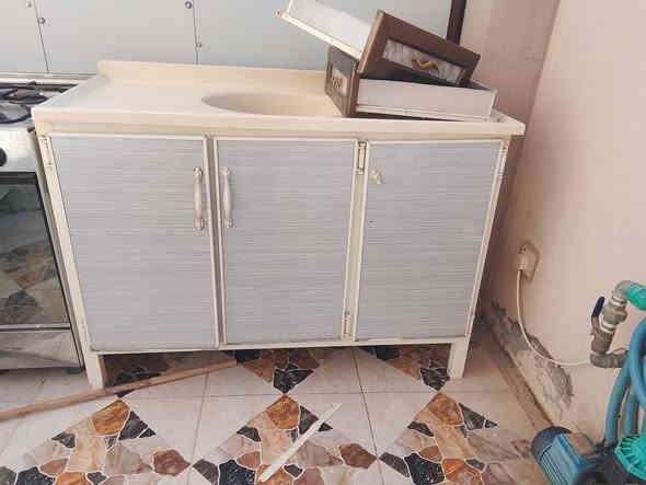 سلام عليكم
كونتر نضيف كلش مترين +سنك متر نص مرمر
سعر 180بي مجال مكان خانقين  رابرين
***********
