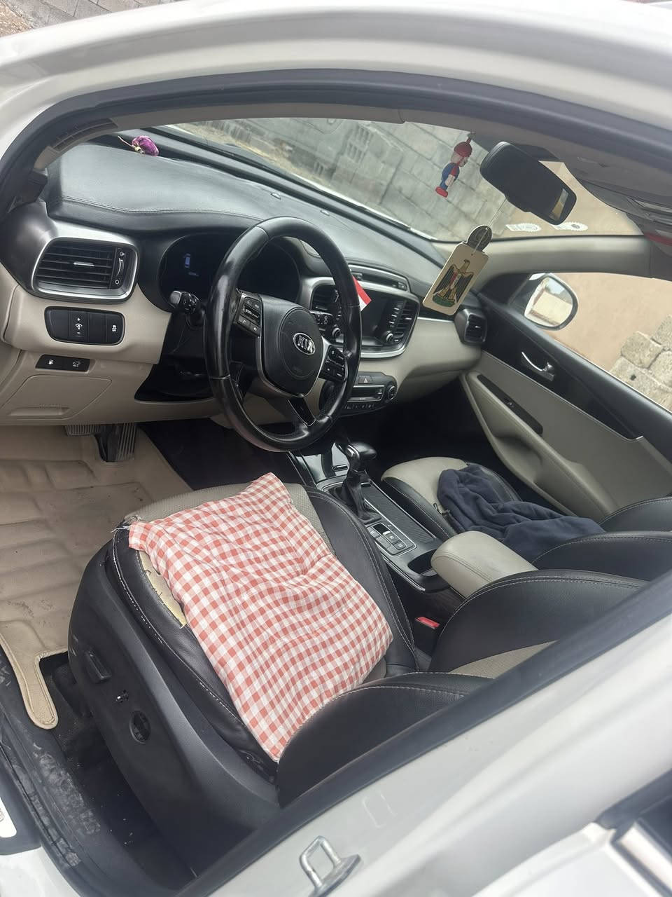 كيا سورنتو خليجي
رقم بغداد دولي

موديل 2018 شكل ال٢٠ 

لون ابيض

٦ سلندر ٧ راكب 

 بدون فتحة 

بصمتين: تشغيل وتقفيل 

الباب الخلفي كهرباء 

بردات خلفية اصلية 

كشنات ٢ كهرباء 

مري شفط مع القفل 

٤ أنظمة قيادة

تحكم استيرن فول 

حاكية : ابلوتوث: اوكس 

تبريد ٣ قطع  

اضواء ترحيب بليدات  

  

لد امامي وخلفي 

لايت زنون   

ماشية 163

كير ومكينة وصدر كفالة

السونار مرفق بالمنشور 

العنوان ديالى 

السعر   225 مال بيع  ***********
