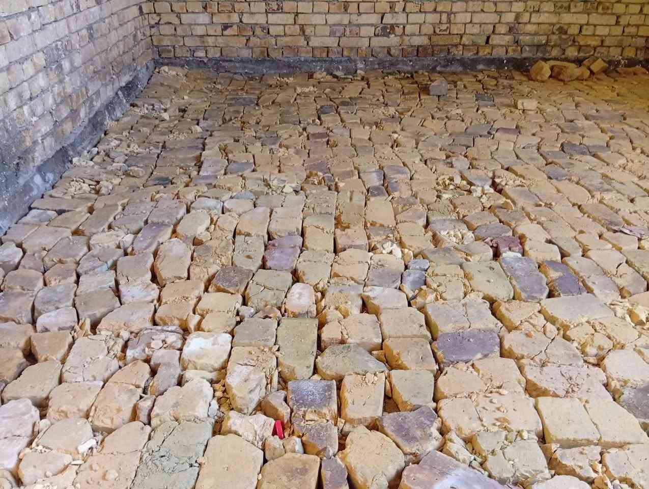 بخيل مايصلي علئ محمد وال محمد
سلام عليكم اخوان شغلنا درجه اولا وبنسب السعار 
مايعجبك الشغل لاتدف افلوس والله اخليك ترحملي بل شغل شغلنا مرتب ونضيف 

يتضمن شغلنا 
1حفر وتربيع ودك
2 دخل سبيس وفرشه وحدله بل قفاز 
3 قلع سيراميك 
رقم الهاتف 
‏‪0785 373 9118‬‏
