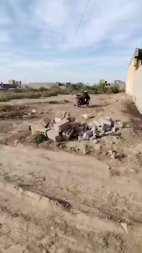 قطعة زراعي للبيع
حي فدك طريق ال عواد فرع الفرن
المساحه ٤٥٠
واجه ١٦ ونزال ٢٨ متر
السعر المطلوب ٢٢ مليون
***********
