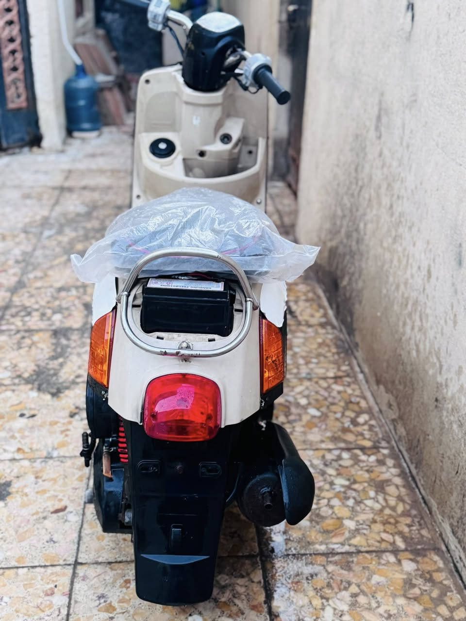 سلام عليكم بوليس للبيع دراجه جاهزه من كلشي شغاله نكره سلف كهربائياته كله شغاله مكاني معقل ***********
