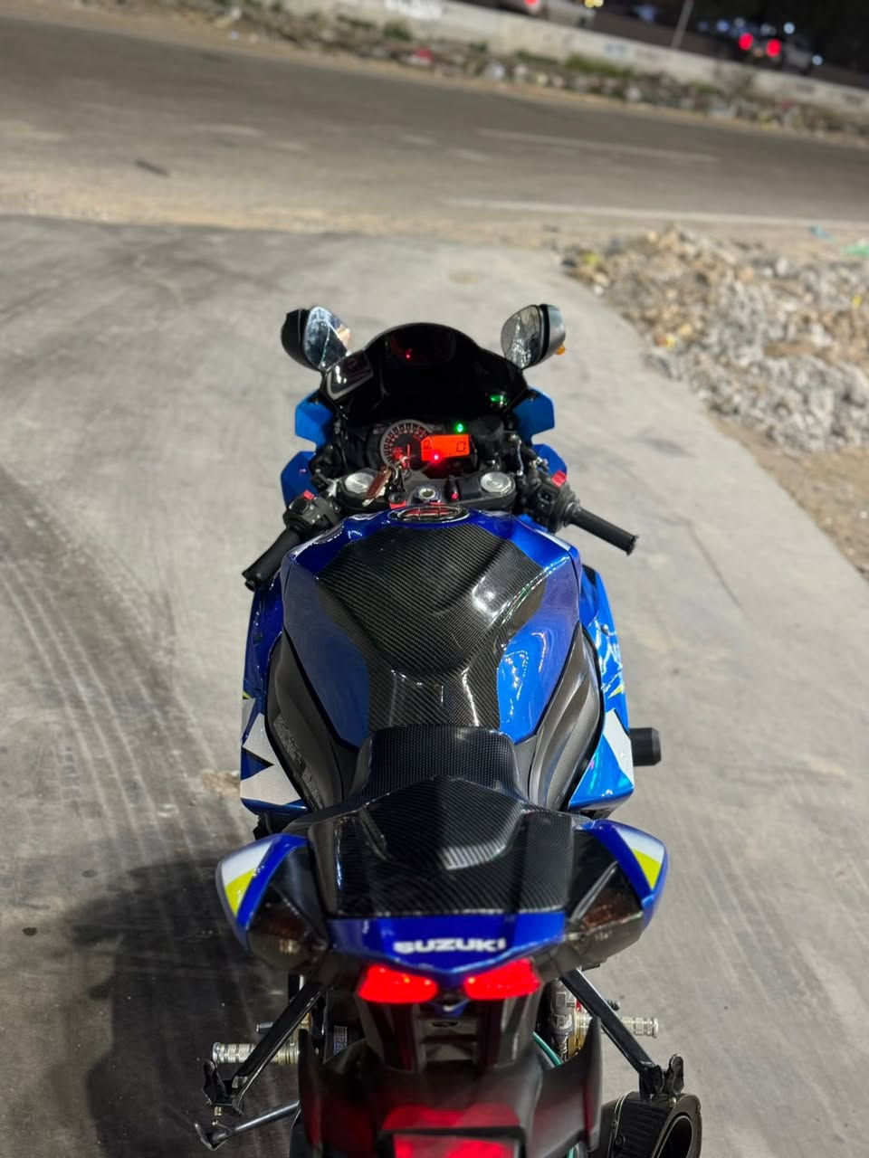 سلام عليكم جكسر 1000موديل14. دراجه جديده  برمجه3مودات مكانهه بغداد الحسينيه ***********
