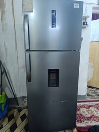 ثلاجه ٢٤ قدم • بابين • شخط بالباب