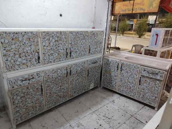 للبيع كونتر ارضى ملحق مترين نضيف سنك ١٣٠سم كرانيت سعر ٢٦٠ بي مجال *********** اسيا *********** مكان رشيديه
