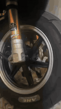 ماكس معدل • برمبو اربع بستم • كفرين اسود وصفر