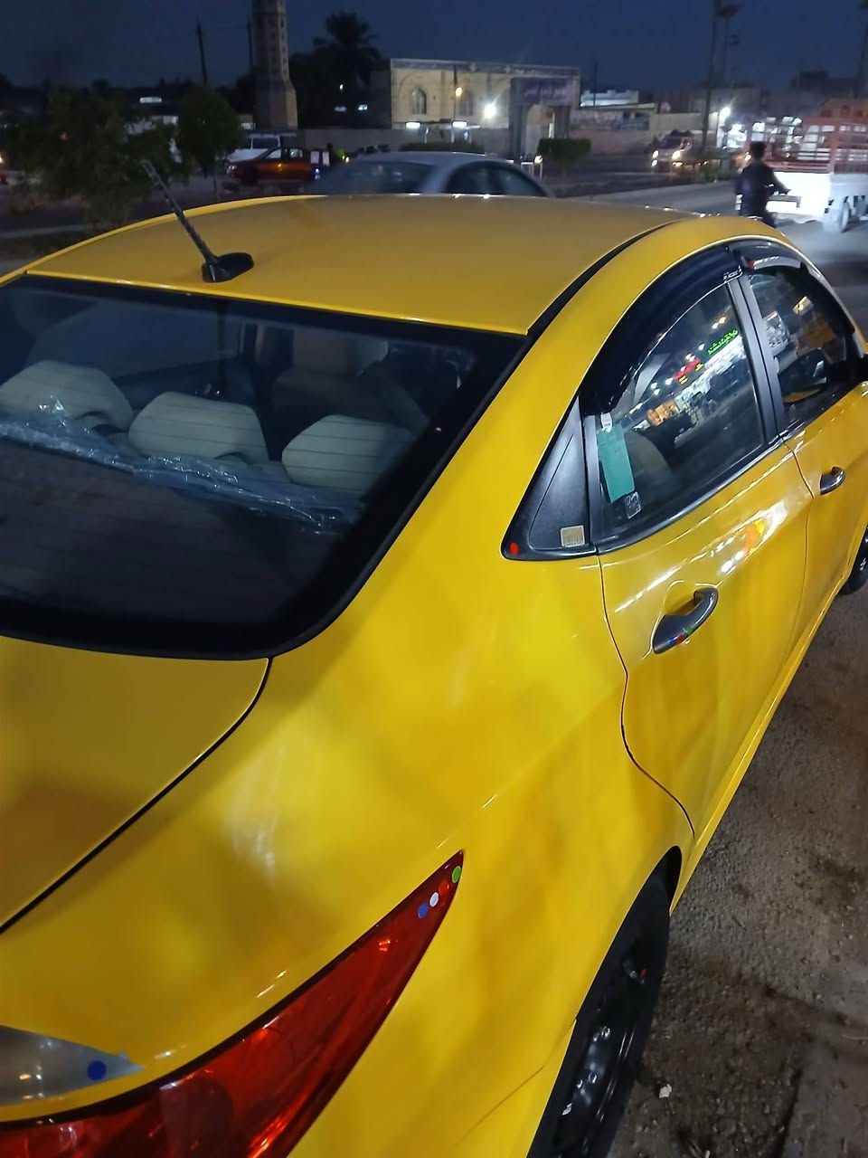 السلام عليكم  اكسنت موديل 2014مكينه 1600السيارة حادثه جاملغ وبنيد السيارة جاهزة من كلشي كبل للشارع بسمي السعر 86 وبي مجال بسيط رقم الهاتف ***********
