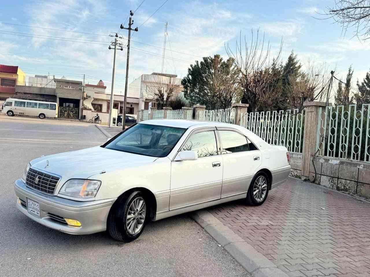 سەرەتا بەناوی خوای گەرە مەلیکە موسی 3دووگوومە df175 سەیارە زۆرتازەیە پەردەیە چوارکوشن کارەبا تەعدیل سورعە گێڕو مەکینە بەشەرت تەبرید ساردوگەرم مەزبوت سەیارەکە لەڕەسمەکان جوانترە نرخ 45مەجالێکی برایانە ژم***********
