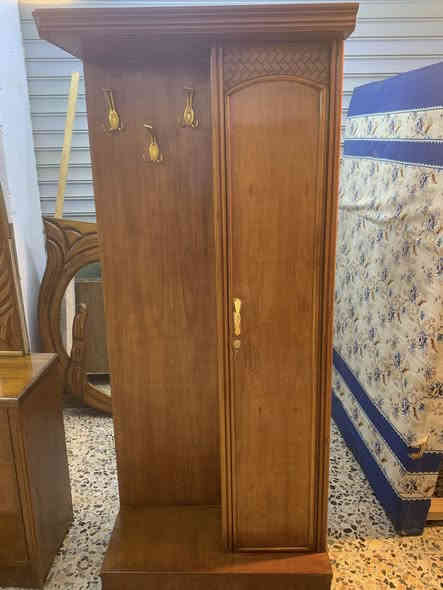 غرفه ام الربعه نضيفه داخل خارج صاج شغل ثكيل سعر ٦٠٠مدينه الصدر واتساب *********** كو توصيل 🚚.
