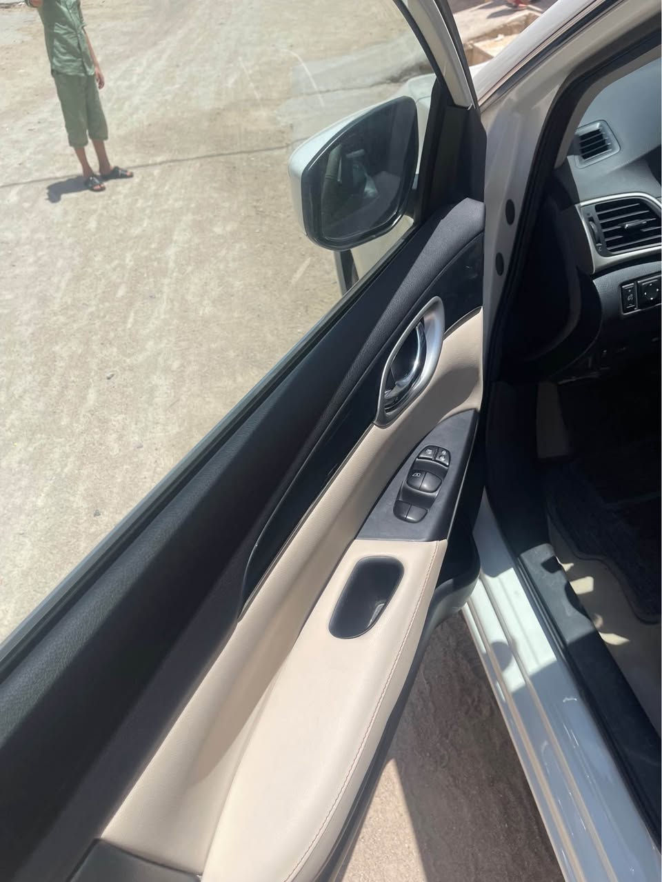نيسان سنترا ٢٠٢٥ ماشية ٧٠٠٠ فقط اربيل تحويل وكاله فول مواصفات فول تحكم فتحة بيجي بيه بالدوسة شوي ناشرها بصور 
البصره *********** البصرة, العراق
