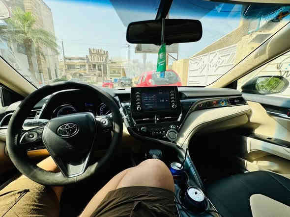 كامري موديل 2023 للبيع وكالة عبد اللطيف جميل 
فول 1/1
مكفولة من الصبغ والحادث 
بارد فقط كد شبر بالجاملغ الخلفي 
ورصعة صغيرة بالجاملغ الامامي
ماشية 71 الف 
السعر 228 
العنوان بغداد حي الجامعة 
***********
