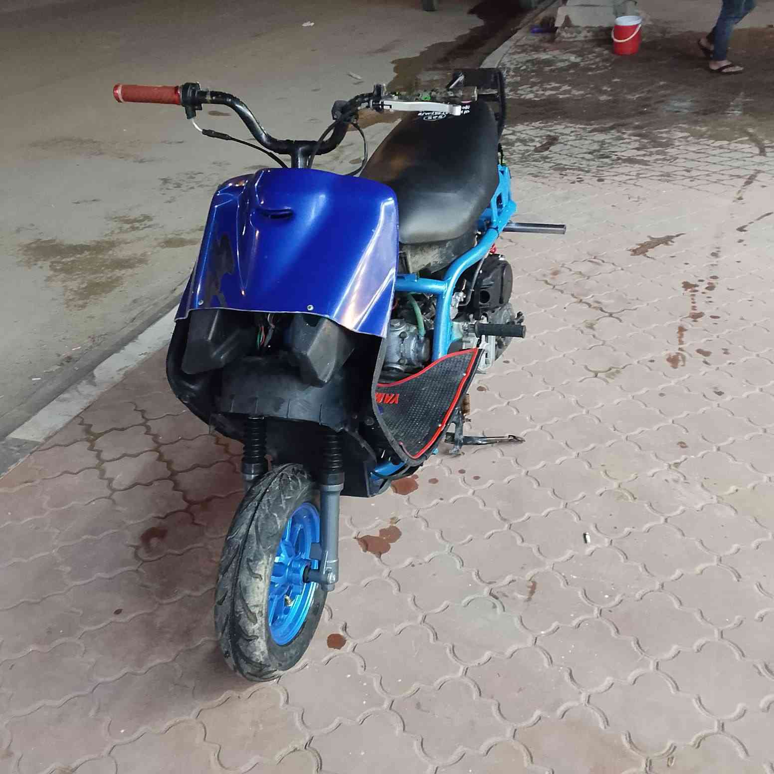 سلام عليكم دراجة فراشة وشادلهة محرك ماكس ستوة مجفت تجفيت بلادي اخلس لمحرك وعوزة بس خرز كلجات 
ويالاة ماكس جدد مكان بصرة مناوي باشة سعر 500 رقم ***********
