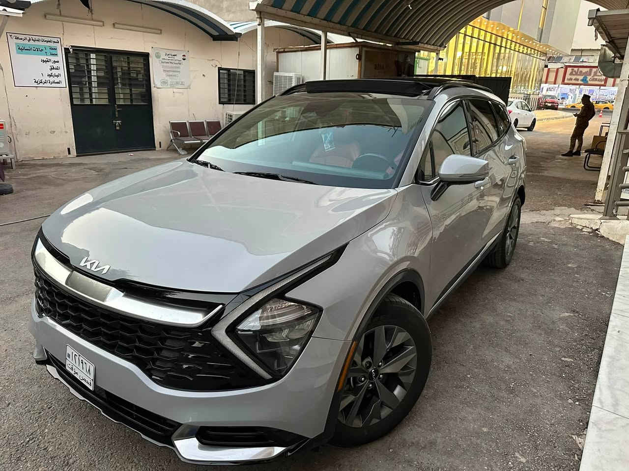﷽
للبيع فقط…
كيا سبورتج موديل 2023
                    kia SX-
الموديل : 2023
الون : رصاصي سمنتي  المرغوب
لون الداخل : احمر 
العداد : ٥٩ الف ميل 

فول  مواصفات 
سيارة جديدة
وارد امريكي 
الضرر : جاملغ وبنيد  مبدل  مع تعديل بارد بين الجاملغ والباب الخلفي على كد اقل الشبر  بدون لغد بدون شاصي بدون ايرباك الكل سليم ماعدا الضرر الي ذكرته  
 

مواصفاتها :-
1. محرك 2500 GDi
2. كير 8 نمر
3. بانوراما
4. بصمة : تشغيل - ابواب - صندوك
5. صندوك كهرباء ذكي
6. شاشة كبيرة على طول الدشبول دجتل كامل 
7. كيجات الكترونية متغيرة حسب الوضعيات
8. انظمة القيادة : سبورت - سمارت - نورمال
9. كشنات جلد أحمر
10. كرسي كهرباء فول تحكم مع كشن ميموري 
11. اضواء ترحيب عند الاقتراب مع ترحيب داخلي عند الصعود او المغادرة
12. شحن وايرليس
13. هاند بريك بصمة
14. اوتو هولد
15. كاميرا خلفيه
16. فول رادارات امامية وخلفية وجانبية
17. تحديد مسار ذكي
18. قيادة أليه ذكية
19. نقطة عمياء
20. كروز سرعة
21. تبريد وتدفئة كشنات مع تدفئة ستيرن
22. سستم صوت هارمان كاردون 
23. خزن كشن سائق ميموري وضعيتان
24. اشاير بالمري
25. تشغيل عن بعد
26. شاشة لمس متغيرة لتحكم الميديا او لتبريد
27. ستيرن فول تحكمات

بدون رقم منفيس تترقم جميع المحافظات 
السعر 192 ورقه وبيها مجال بسيط
للستفسار اكثر يرجى الاتصال بلرقم 
***********
