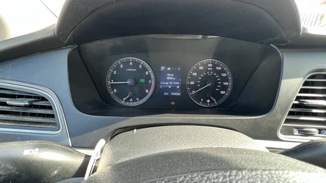 سلام عليكم سوناته
2017 امريكي 
السياره جديده جداً
رقم اربيل دولي

سلايت 
جلد 
بصمه
كشن كهرباء 
كشن ذاكره 
كاميرا 
شااااشه
محركً 2.4
السياره جديده جداً
للبيع 
للاستفسار 
 ***********
مكانً السياره بغداد 
مستعجل عل بيع
