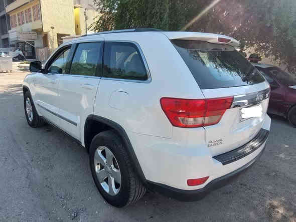 سلام عليكم
جيب ٢٠١٣ خليجي فول مواصفات 
مكفولة كفاله عامه من الضربه والصبغ التبديل
سياره جاهز صدر امامي وخلفي جديد تخم تاير جديد
رقم بغداد دولي سنويه مجدده السعر ٢٠٥
*********** 
*********** واتساب
