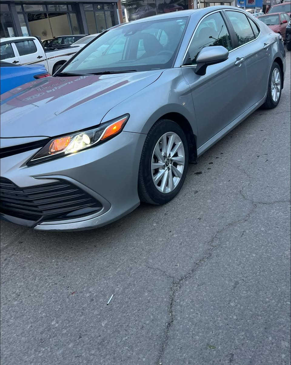 السلام عليكم
كامري 2023 مواصفات LE سيارة جديدة كلش رقمها اربيل ماشية 48000 ميل ضررها جامرلغ وصندوق بدون دواخل وارباك كلشي بشرط 
السعر 198 
***********
