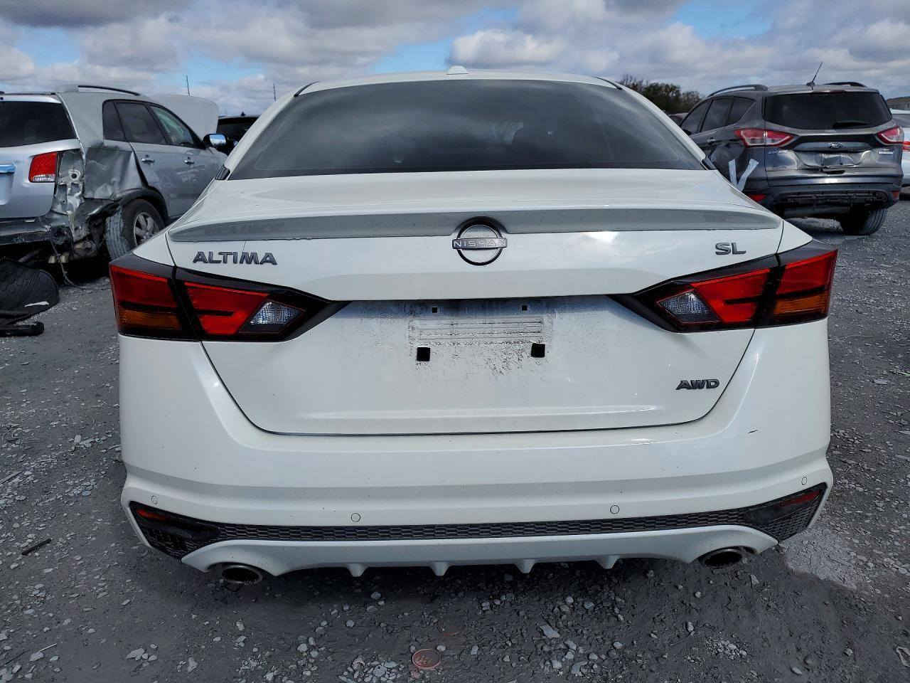 السلام عليكم
نيسان التيما موديل 25 فول للأخير مواصفات sl استقطاع جديد مدة الوصول إلى العقبه شهرين الى٣ اشهر السعر واصل الحره على وضعها بدون كمرك١٠٠ورقه قفل 
تراهم حره وترهم شهداء
اتصال: ***********
