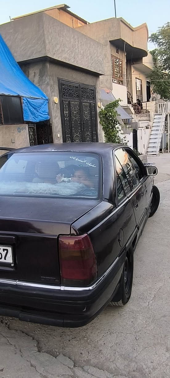 اوميكا 92 سنويه جديده الئ 2030
تخم تاير جديد 
كير ومحرك بشرط 
محرك ارنب 3000vvt_i
مال جنايه سياره خير من الله 
السعر 40 وبيها مجال 
الاستفسار ***********
*********** السليمانية, العراق
