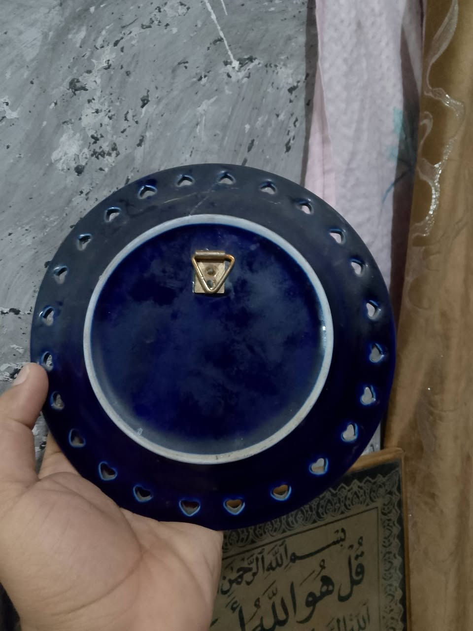 السلام عليكم تراثيات قديمه حيل نظافه عاليه شلعه 40 عنوان بغداد مدينه الصدر موجود توصيل***********
