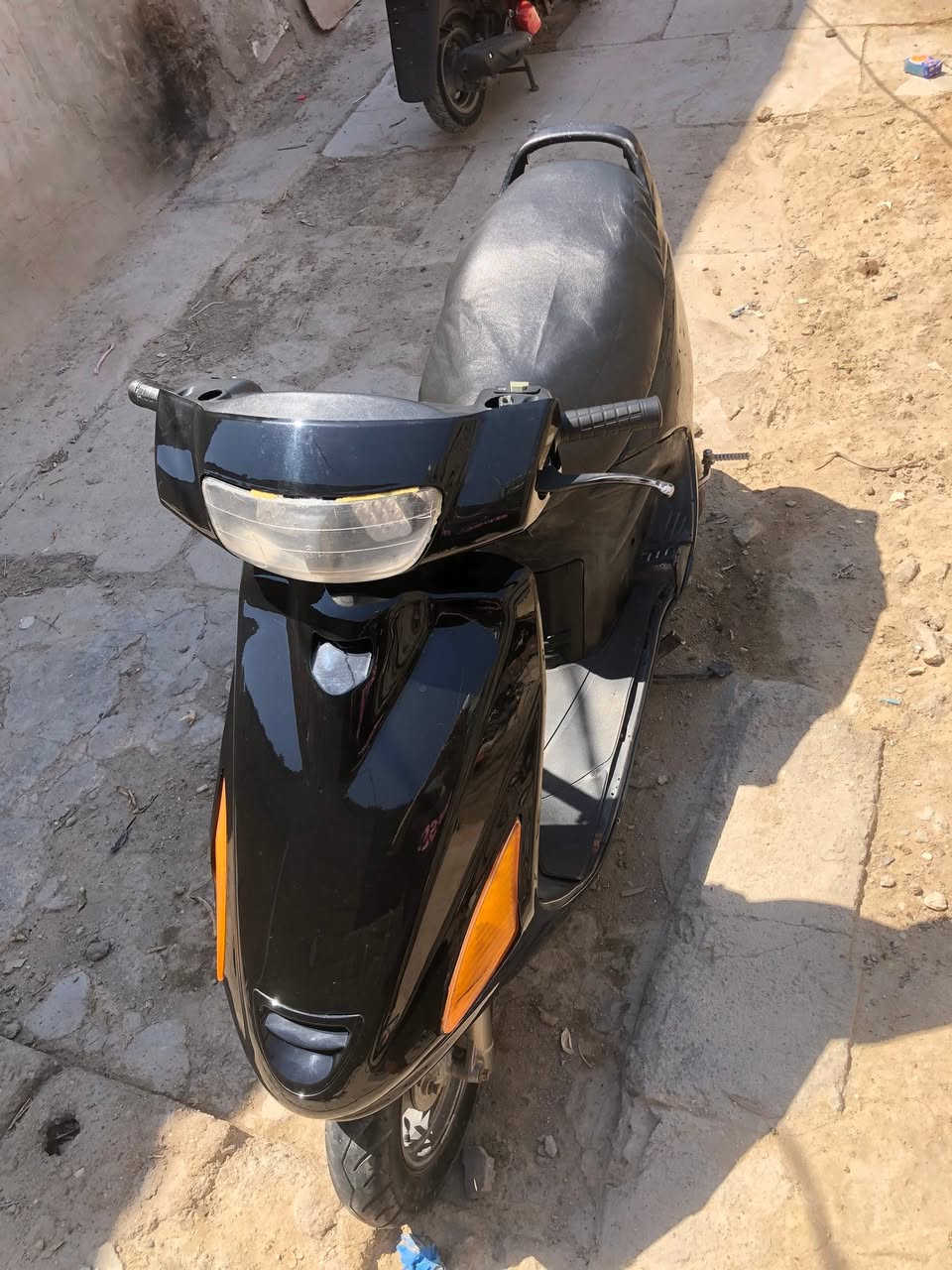 فراشه البيع 
دراجه مرتبه مجفته تجفيت كامل متعوب عليه 
محرك ناعم مابيه اي مشكله سلف شغال كلشي شغال بيه مكاني بصره زبير -تقاطع الشماليه 
ما تلكه دراجه بنضافته بهيج سعر 400وبيه مجال 
قليل


**إذا كنت صاحب هذا الإعلان وتريد حذفه لأي سبب، رجاءا أرسل رسالة إلى الدعم الفني**