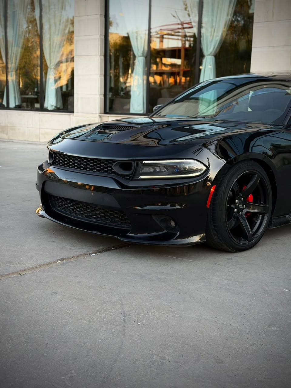 السلام عليكم للبيع جارجر سكات باك srt موديل 2020 محرك 6.4l  ماشية 41  mi فول مواصفات سلايد كشنات تدفئة تبريد خزن ميموري وباقي المواصفات كلها 
السيارة بيها صبغ بنيد فقط ايرباك سستم 
السعر 208 وبيها مجال بسيط
بغداد الدورة حي الصحة
للاستفسار اكثر ***********

