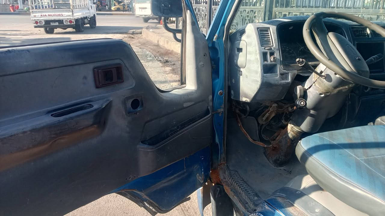 تيوتا راس الثور فحل مكفولة كفاله عامه محرك لا صرف ولا بخار شاصي كفاله عامه تخم تاير  جديد چوبلس رقم بصره سنويه الحد 28 تنتهي العنوان بغداد .  موبايل ***********
