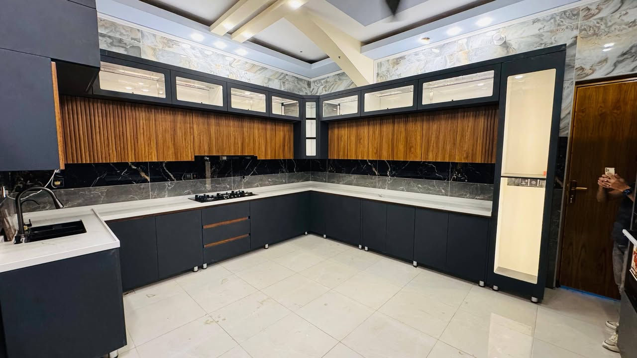 الربيعي للالمنيوم والمطابخ التركية
تصليح كافة الكاونترات والالمنيوم والHDF والابواب الالمنيوم وتبديل الالوان وشراء الاكاونترات المستعملة واستبدالها بالجديد 
العنوان# الناصريه #
***********
