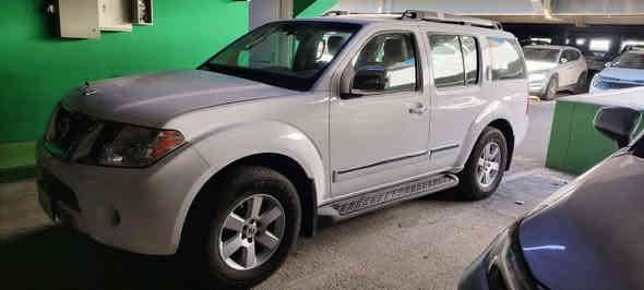 السلام عليكم 
نيسان باثفايندر خليجي لون ابيض موديل ٢٠١١ رقم بغداد مشروع وطني باسمي ماشية ١٦٨ الف كيلومتر قابلة للزيادة سنوية تنتهي ٢٠٣٠ مكفولة من الصبغ و التبديل عدا الدعاميات .
اخوان السيارة فئة SE دشبول ارمادا فور ويل خفيف و ثقيل و تبريد ثلاث قطع و تحكم ستيرن و مثبت سرعة و فتحة بالسقف و شاشة وسطية و بيها منظومة عدسات زنون و اشارات جانبيه بالمري و حمالات سقفية عدد ٣ و السيارة عليها ادامة بالكامل و جاهزة اسلمها و كلوب السرفس بيها طافي.
السيارة ابيعها ب١٣٥ ورقة و بيها مجال للجادين فقط بعد الاتصال و معاينة السيارة للاستفسار الاتصال بالرقم *********** و يوجد عليه واتساب علما بأن مكان السيارة في بغداد / حي الجهاد
