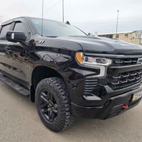 للبيع شوفرليت سلفرادو موديل 2022 Z71 Trail Boss كامل مواصفات عدا الفتح...
