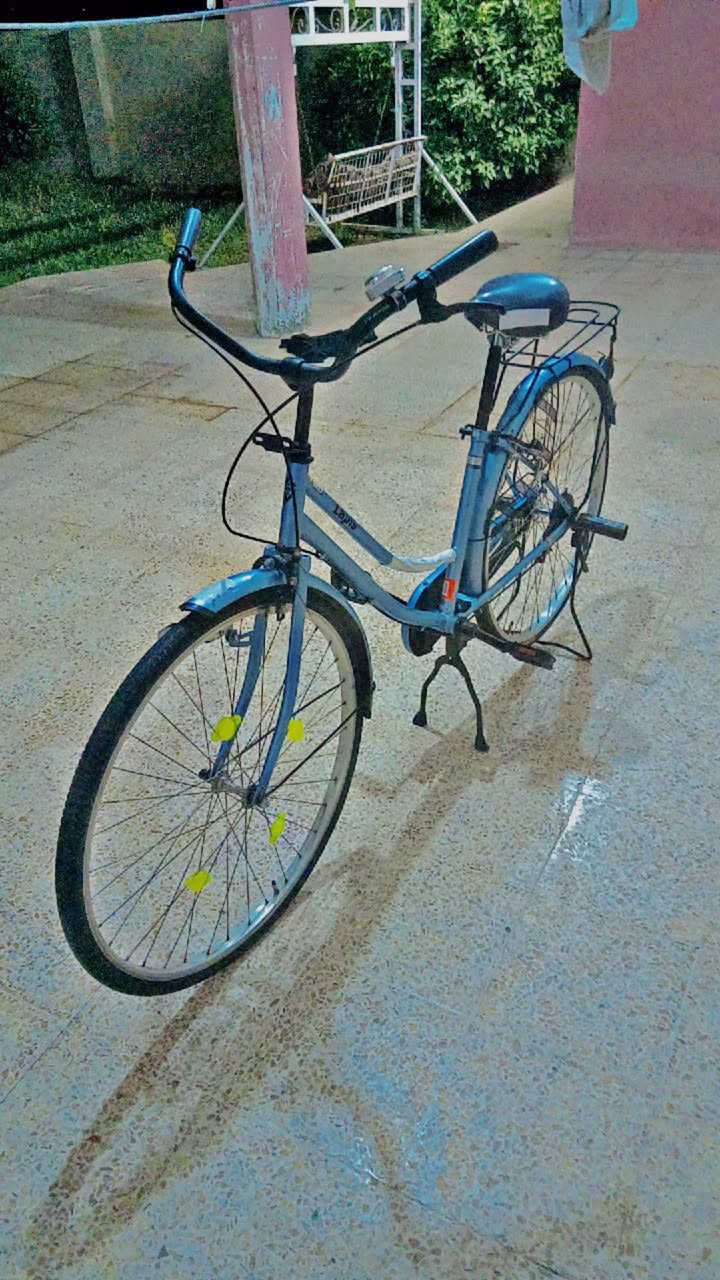 بيسكل للبيع نضيف 1_1 السعر105 او بي مجال حجم27.لون سمائي💙


**إذا كنت صاحب هذا الإعلان وتريد حذفه لأي سبب، رجاءا أرسل رسالة إلى الدعم الفني**