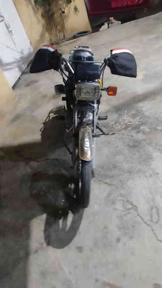 اسلام عليكم دراجه سيفان مديل 2021 البيع السعر 400 وبيهه مجلا.  رقم ***********
