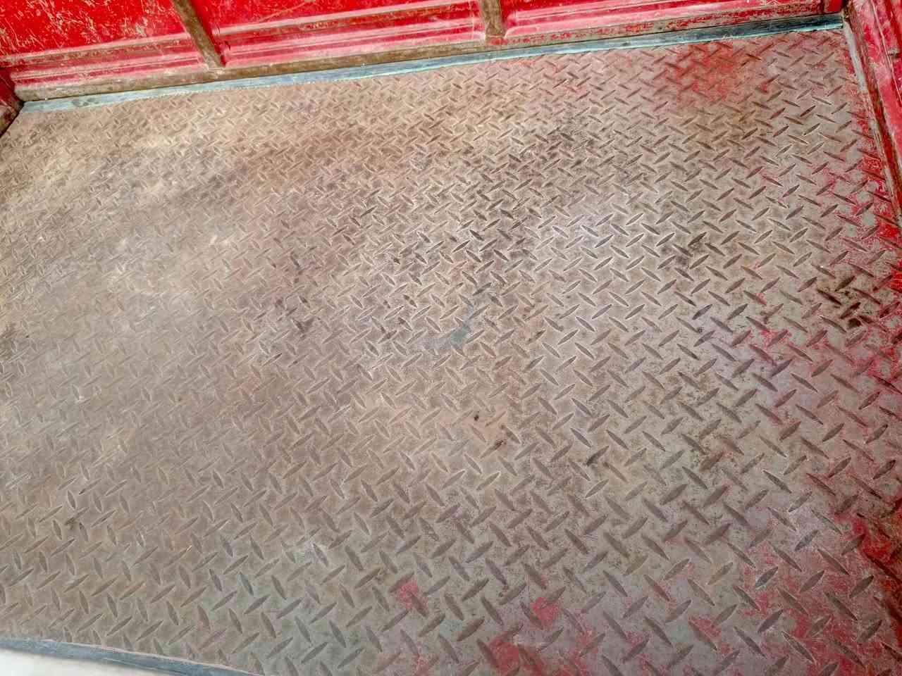 السلام عليكم ستوته للبيع موديل 20فحل كهربائيّة شغاله دبلات شغاله تواير نضيفه محرك  لاصرف ولاتبخير رگبه شاصي كلهن شرط *********** السعر مليون 150وبيه مجال
